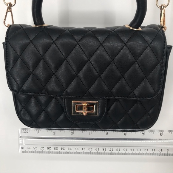 🍄4 for $35 Vegan Leather Quilted Convertible Handbag - Picture 8 of 9